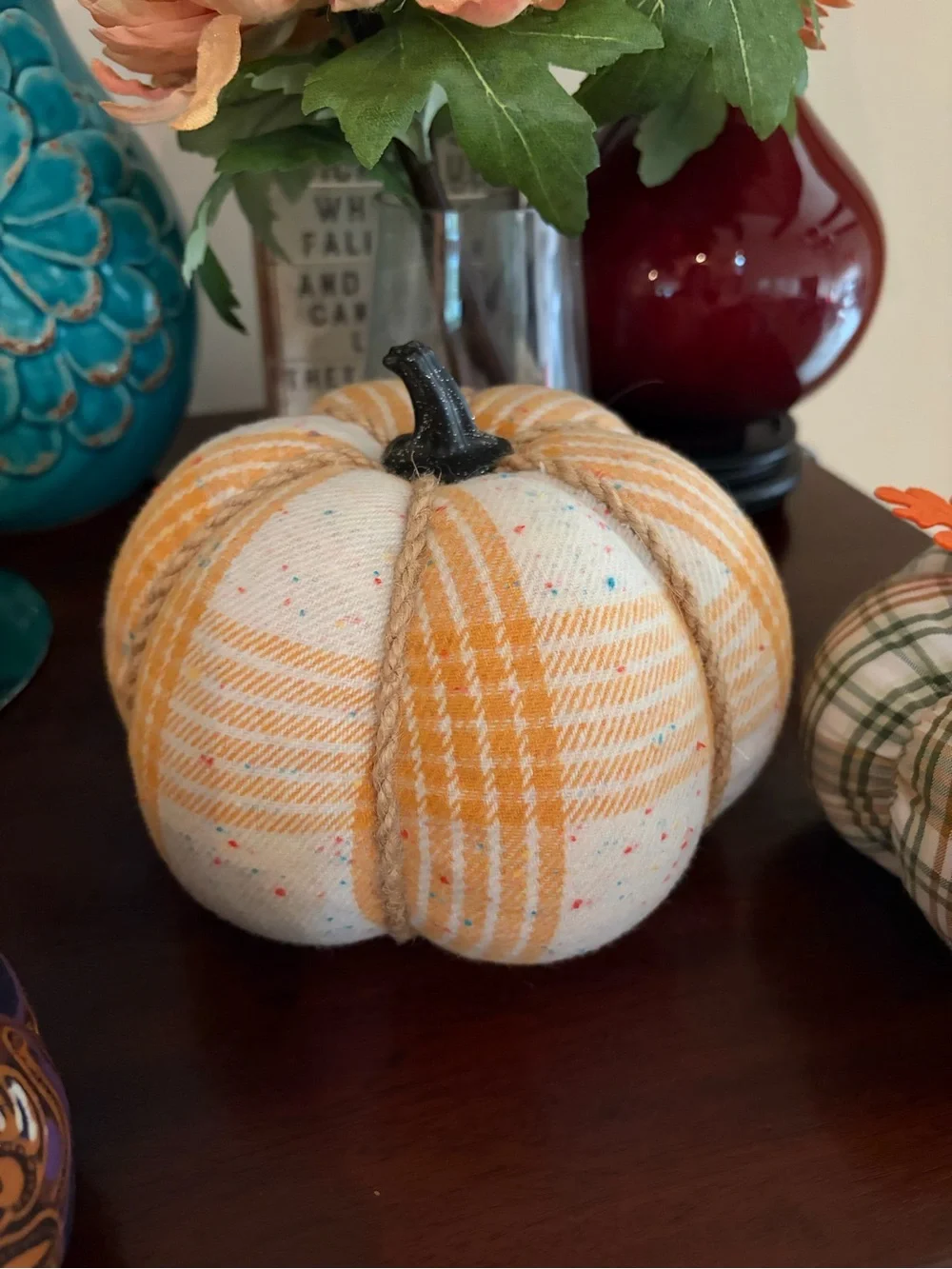 New Halloween 5 piece bundle decorative pumpkins, plate, napkins and candle